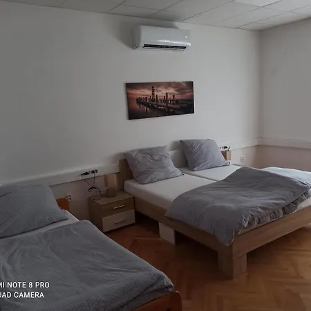 Проживание в семье Apartmanovy Dom Stummerova *
