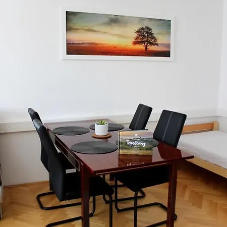 Проживание в семье Apartmanovy Dom Stummerova Топольчани