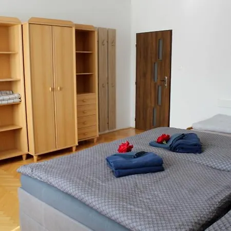 Apartmanovy Dom Stummerova