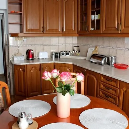 Apartmanovy Dom Stummerova * Topoľčany